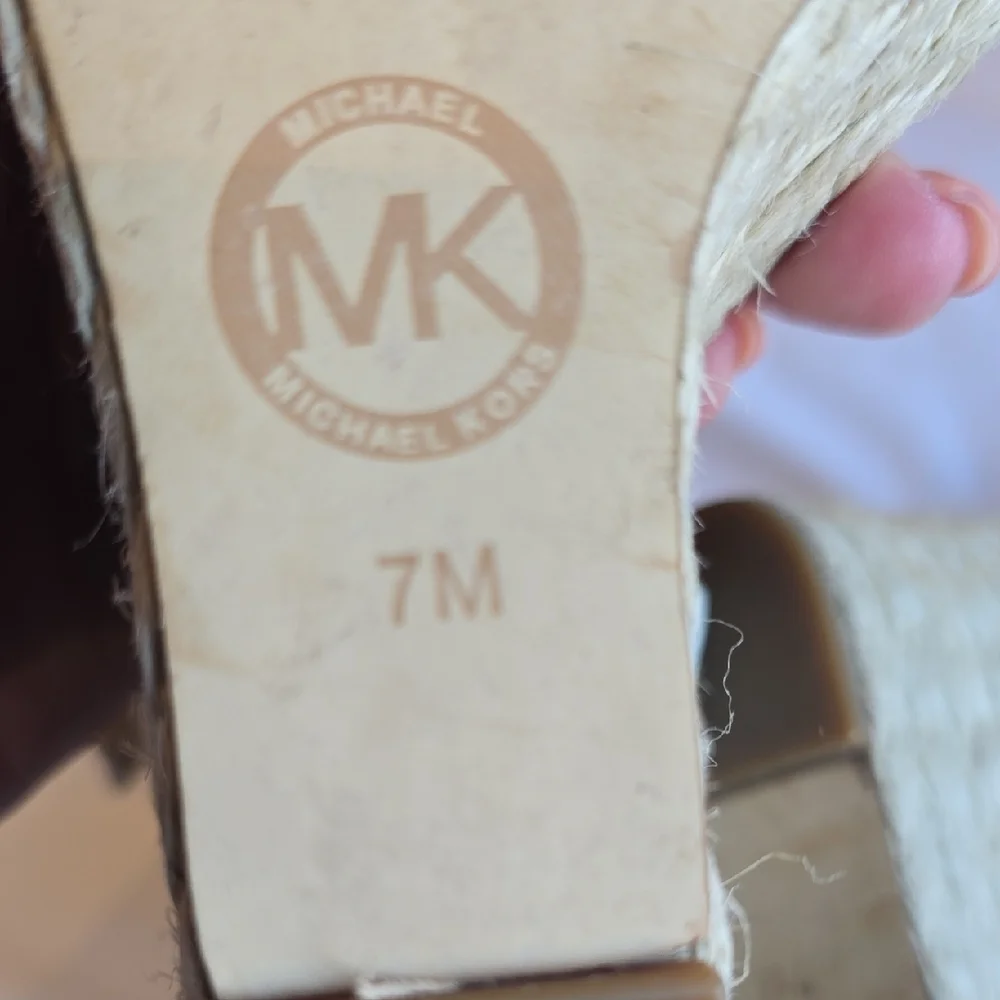 MICHAEL Michael Kors Jill Cream Espadrille Wedge Sandals Size 7 - Picture 9 of 10
